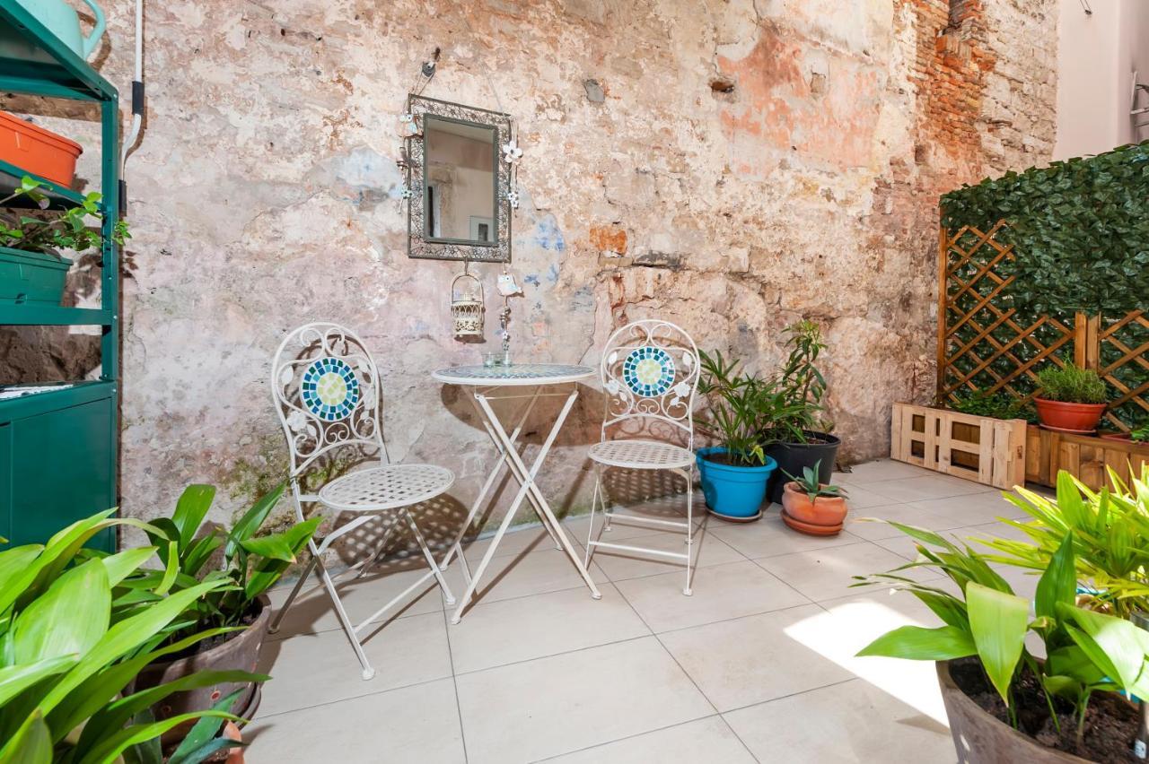 Apartment Amici With Terrace In Center Of Ровинь Экстерьер фото